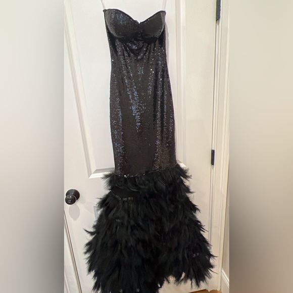 Julianne Feather Sequin Gown/Dress (SX) - Picture 4 of 4